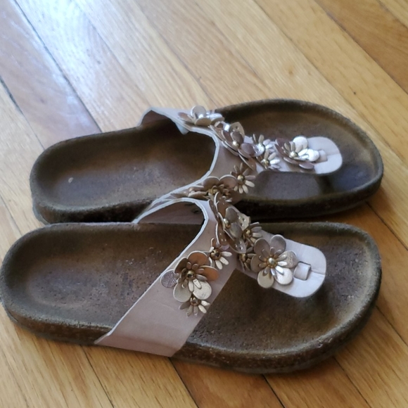 Giulia Palai leather thong sandals. Absolutely precious! - Picture 2 of 2